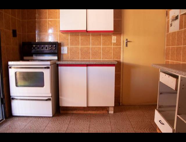 3 BEDROOM HOUSE FOR SALE IN ZAKARIYYA PARK